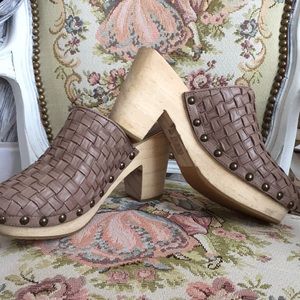 Free people clog